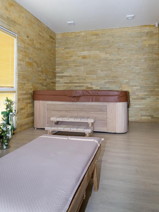 Penzion Gazdovsky Hostinec Topoľčianky Buitenkant foto